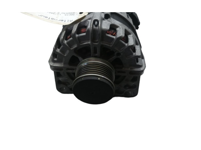 Генератор 231009392R Dacia Sandero