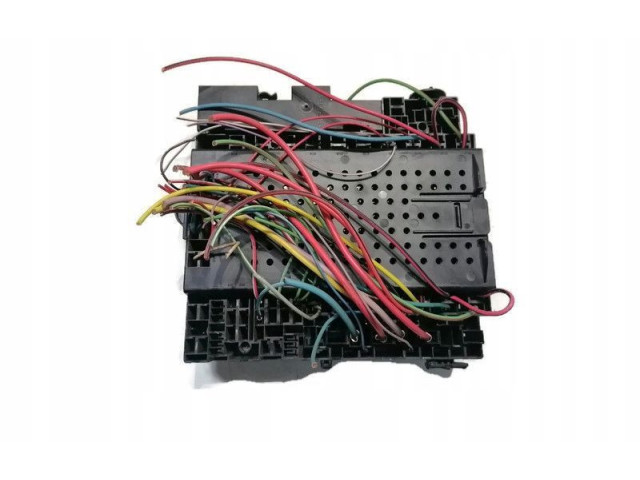 Блок предохранителей 30657428 Volvo XC90