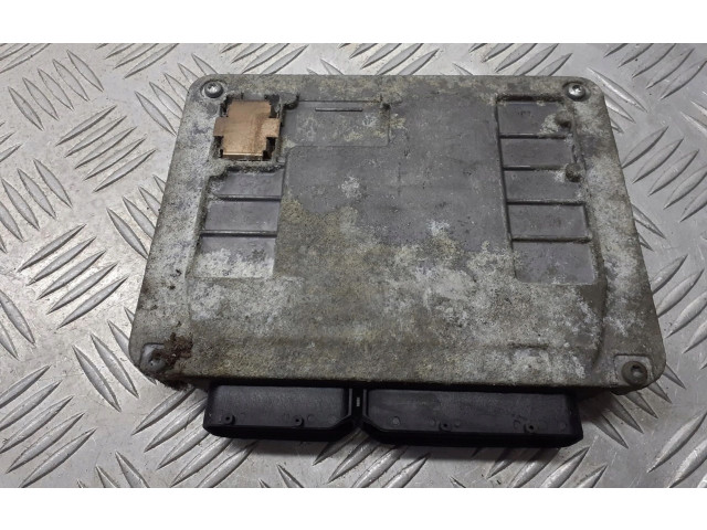 Блок управления двигателя 06A906033NT Skoda Octavia Mk2 (1Z)