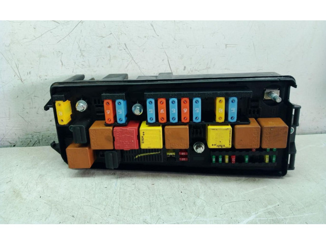 Блок предохранителей 460023260   Saab 9-5    