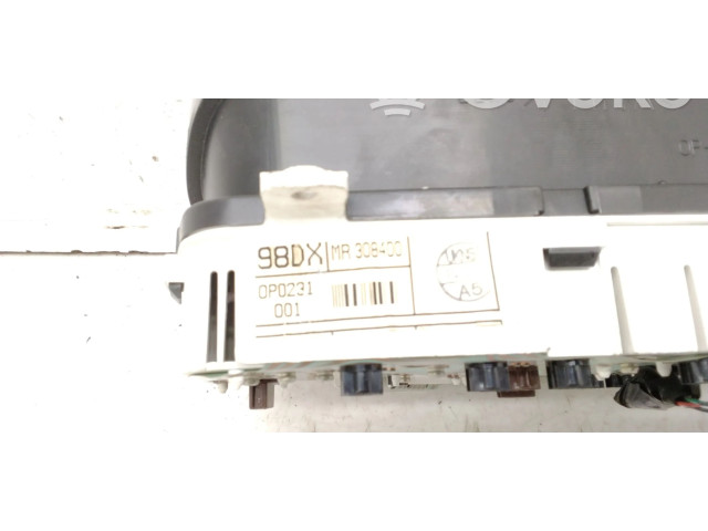Панель приборов MR308400   Mitsubishi Carisma       