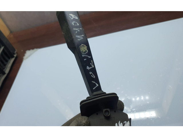 Ручка стеклоочистителей 413436, 6622   Volvo 440