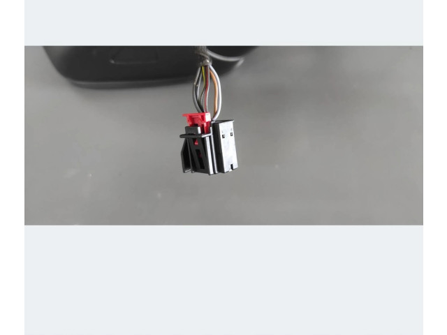 Зеркало электрическое        Skoda Karoq  2017 -  года   