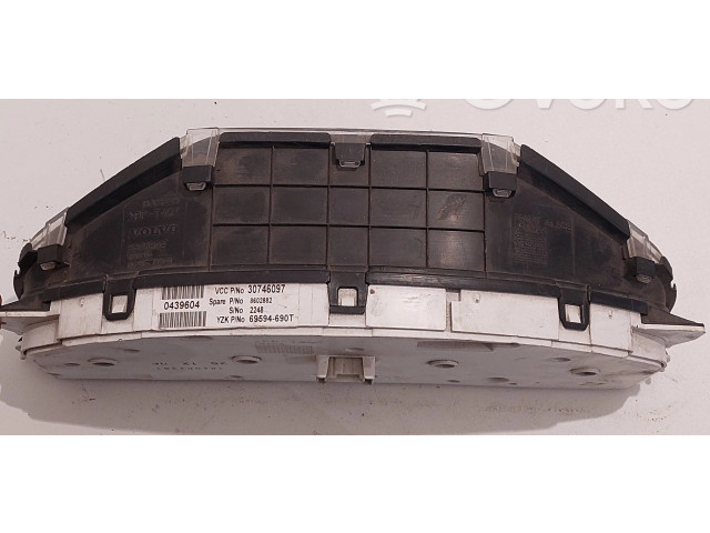 Панель приборов 30746097, 69594690T Volvo V70