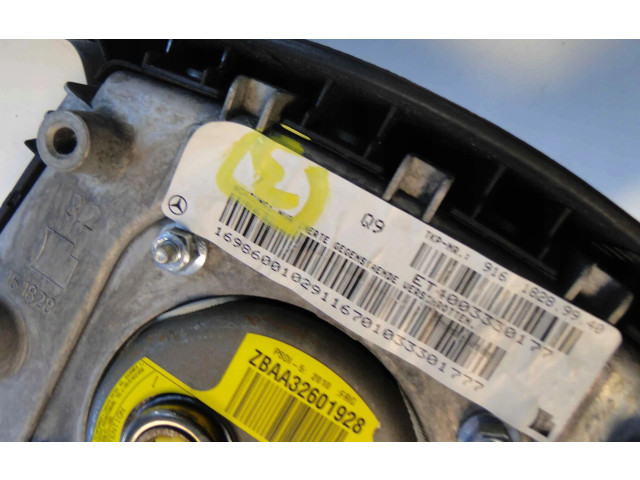 Подушка безопасности водителя A1698600102   Mercedes-Benz A W169