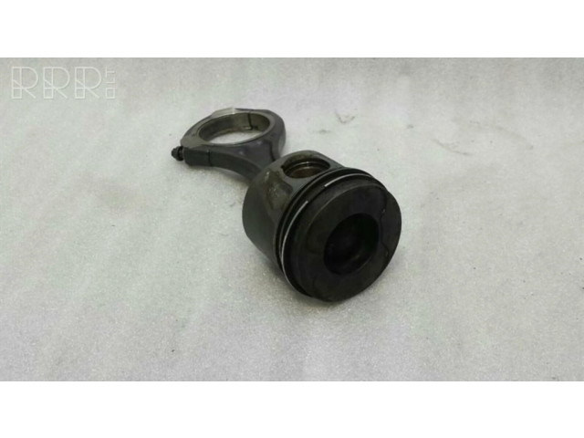 Píst A6420305220 Mercedes-Benz E W211 pro naftový motor 3.0 OM462