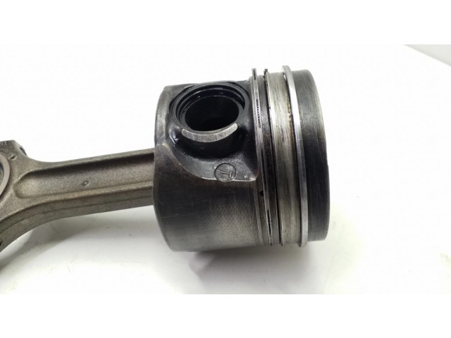  Поршень с шатуном    BMW 7 E65 E66 для дизельного двигателя 3.0