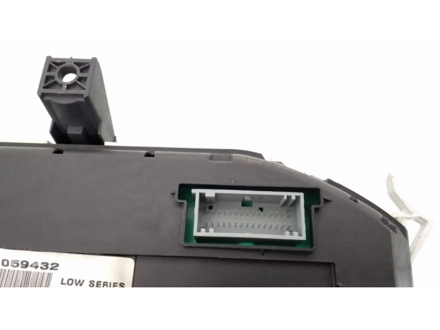 Přístrojová deska Renault Megane II 2005 8200399695A, PBBB059432