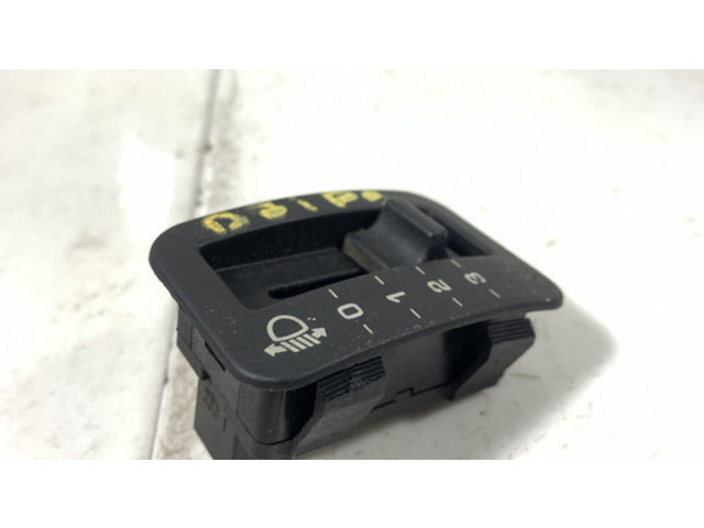 Включатель регулировки высоты фонарей