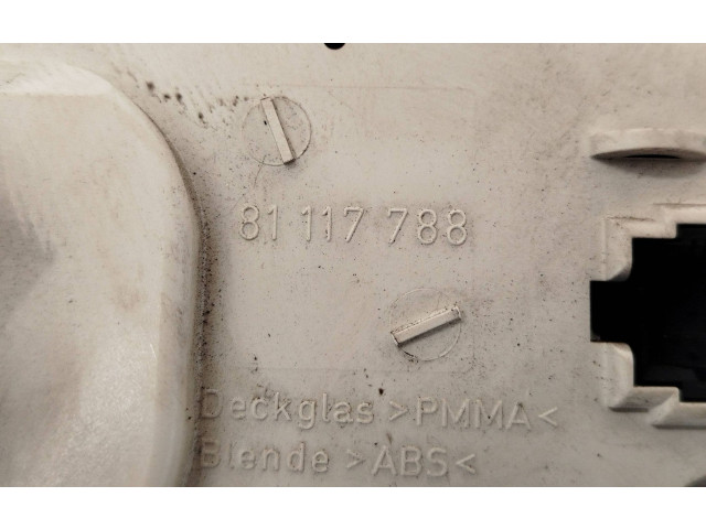 Панель приборов 81117788   Volkswagen PASSAT B4       