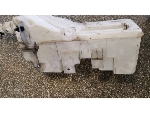 Бачок оконной жидкости