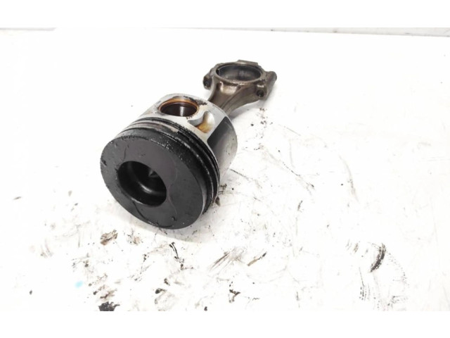  Поршень с шатуном    Volkswagen Golf Plus  