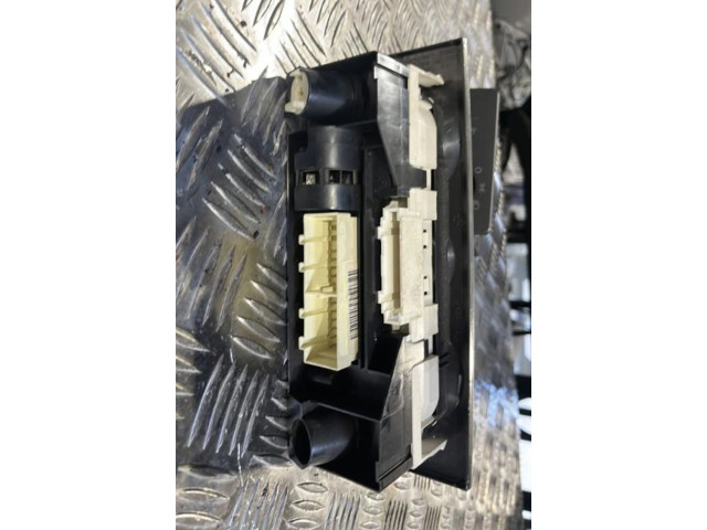 Блок управления климат-контролем Skoda Fabia Mk1 (6Y)