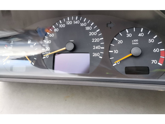 Přístrojová deska Mercedes-Benz CLK A209 C209 2002 A2085403911, 110008915028