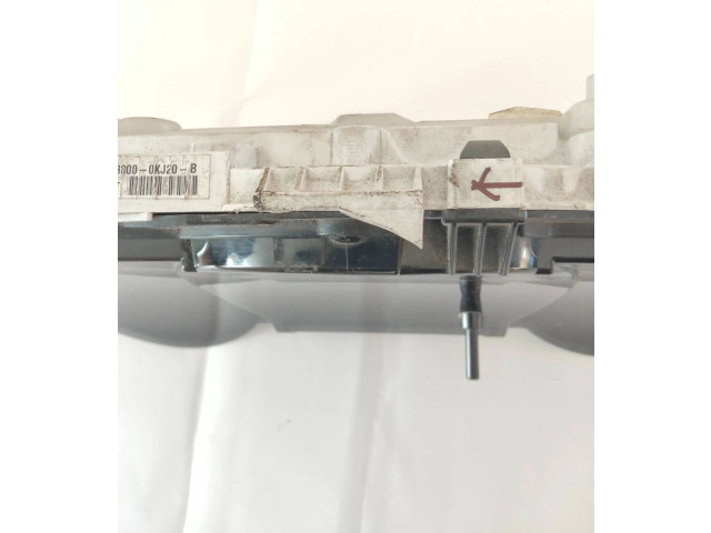 Přístrojová deska Toyota Hilux (AN10, AN20, AN30) 2008 838000KJ20B, 268300T