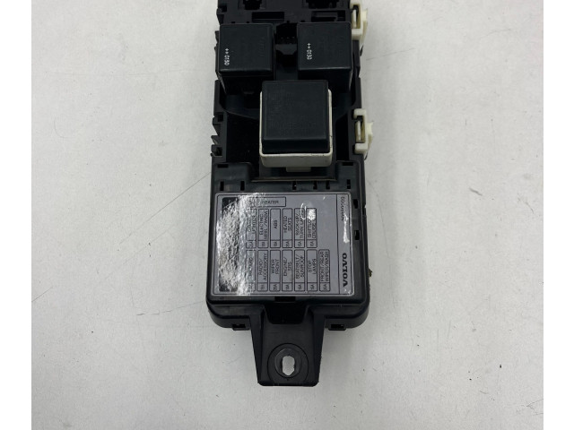 Pojistková skříňka 30889989, 30889989 Volvo S40, V40 1999