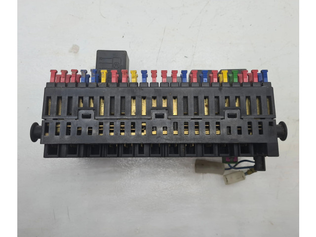 Pojistková skříňka 357937039 Volkswagen PASSAT B3 1991