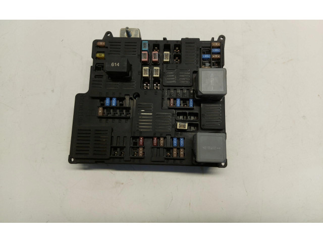 Pojistková skříňka 32212299 Volvo XC60 2021