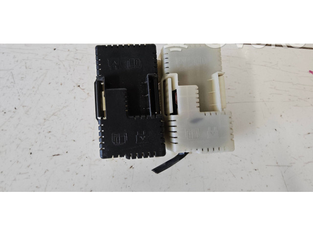 Блок предохранителей 6G9T14C507   Ford S-MAX    