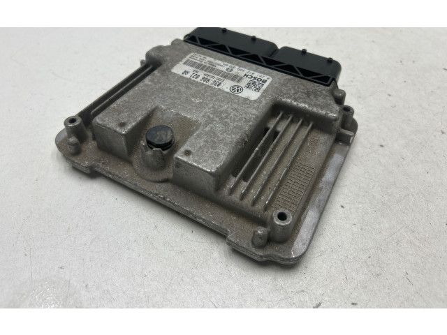 Řídící jednotka 03G906021AR, 1039S11562   Volkswagen Caddy 2007