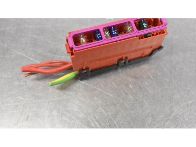 Блок предохранителей Audi A6 S6 C8 4K