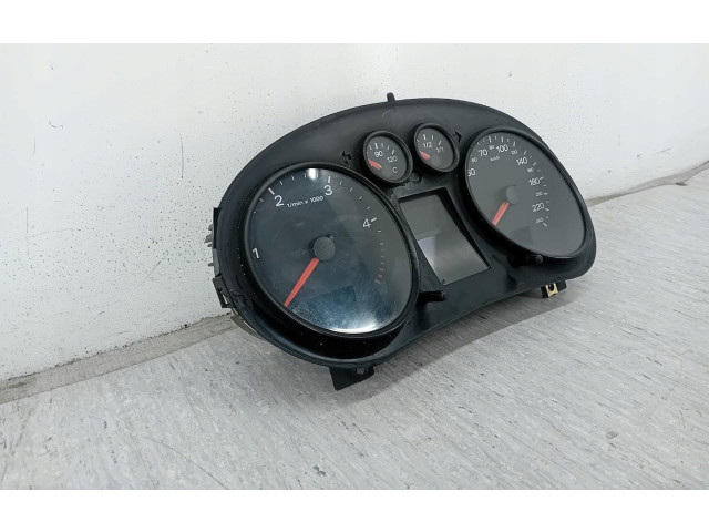 Панель приборов 8Z0920900   Audi A2       