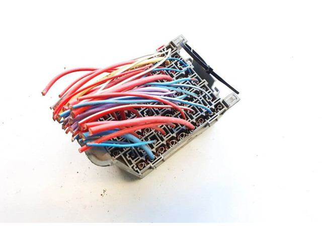 Блок предохранителей  9162439, 9162439   Volvo V70    