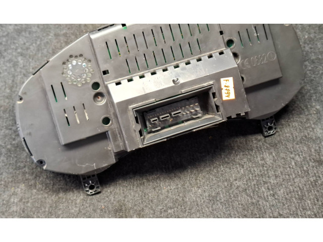 Панель приборов 1Z0920810B   Skoda Octavia Mk2 (1Z)       