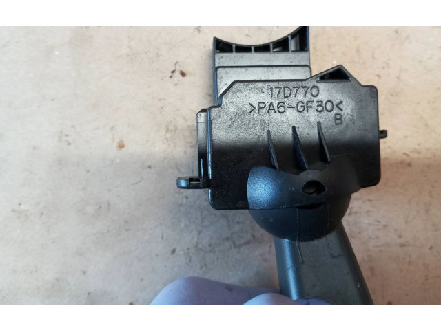 Ручка стеклоочистителей 17D770   Volvo V50