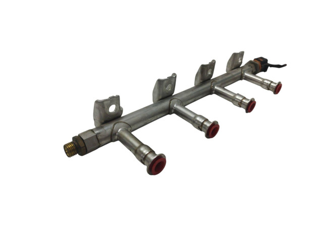 Топливная рампа 03F133320C, 211610248   Volkswagen Golf VI   для двигателя CBZB