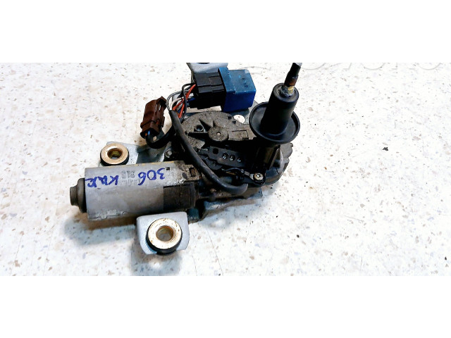 Моторчик заднего дворника 0390201545    Peugeot 306