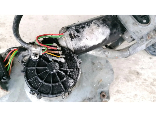 Моторчик дворников     Volkswagen Sharan