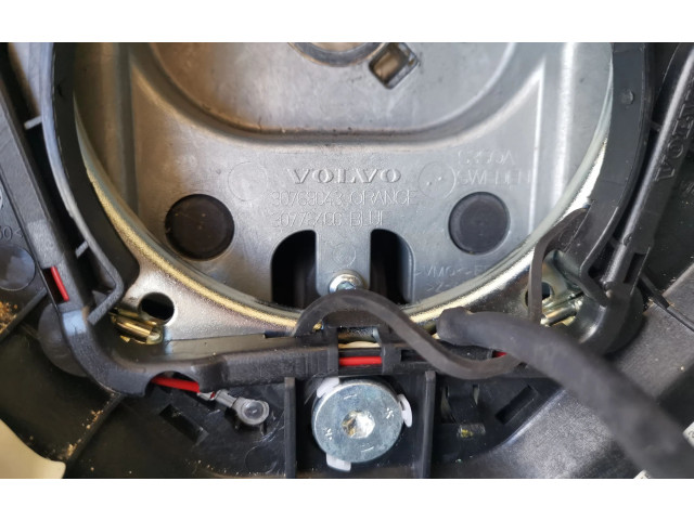 Руль Volvo S60 2005 - 2010 года 30723422, 30754311