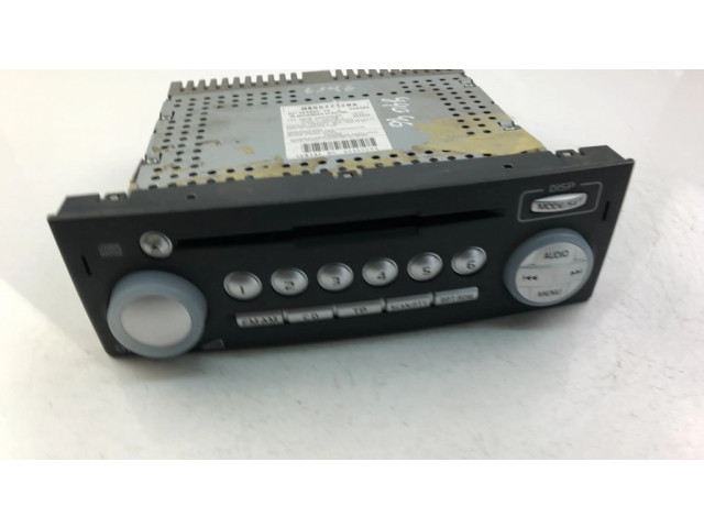 Радио/ проигрыватель CD/DVD / навигация