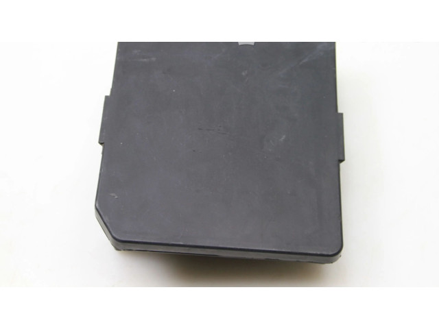 Pojistková skříňka 284B7JD02A Nissan Qashqai+2 2010