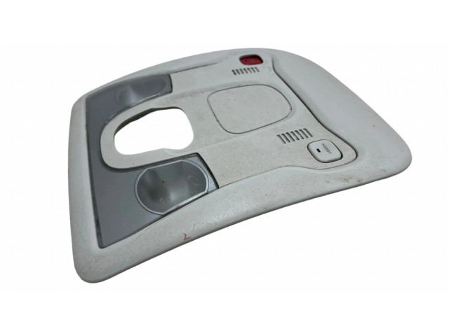 Фонарь освещения передних мест