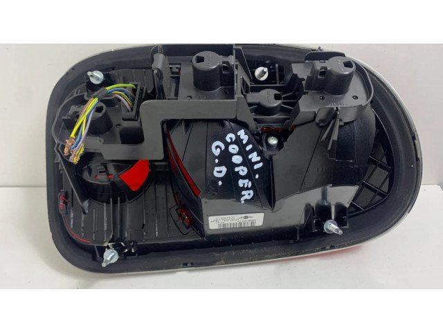 Задний фонарь правый сзади 9808154 Mini Cooper Countryman R60 2011-2016 года