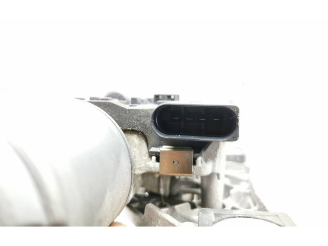 Моторчик дворников HW3452, 0390241688    Volvo C30