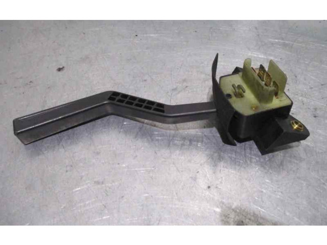 Ручка стеклоочистителей 1363016 Volvo 940