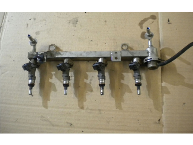 Топливная рампа 71792979 Fiat Linea