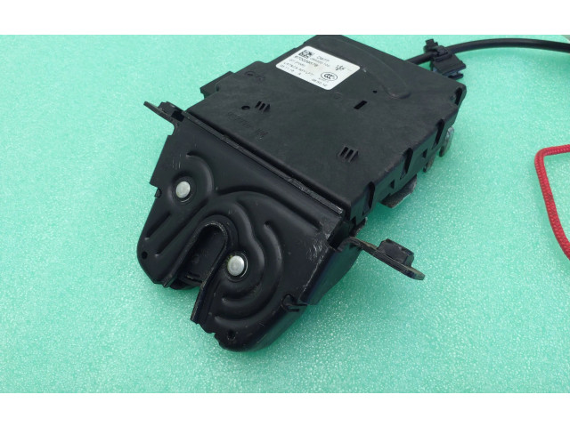 Замок багажника 670039576, 927776104 Maserati Levante 2017 - года