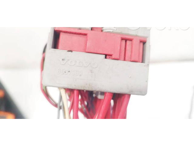 Блок предохранителей 8637669, 8637669 Volvo XC90