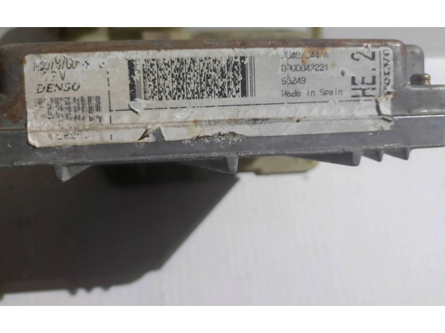 Блок управления двигателя    Volvo S70  V70  V70 XC