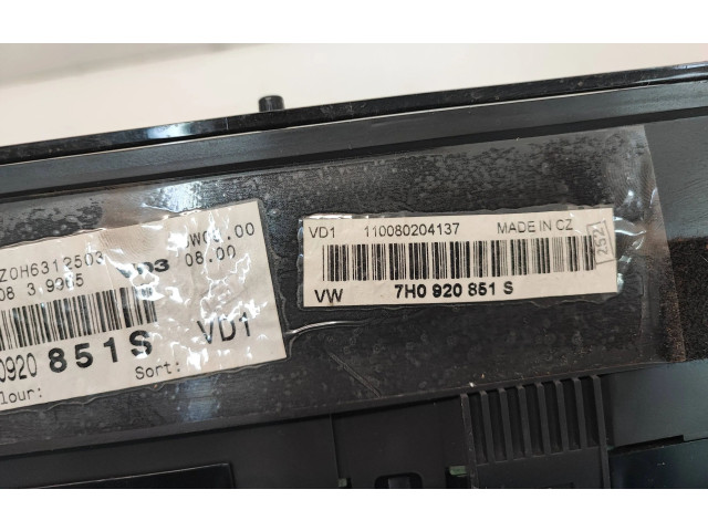 Přístrojová deska Volkswagen Transporter - Caravelle T5 2008 7H0920851S, 110080204137