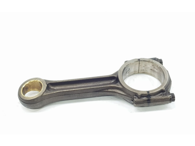 Шатун DFGA 04L105401A, 04L105401A Skoda Superb B8 (3V)