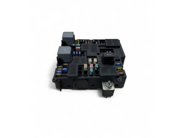 Блок предохранителей 31473770   Volvo XC90    