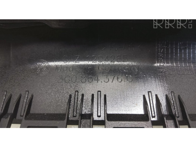 Другая центральная деталь консоли (туннеля)