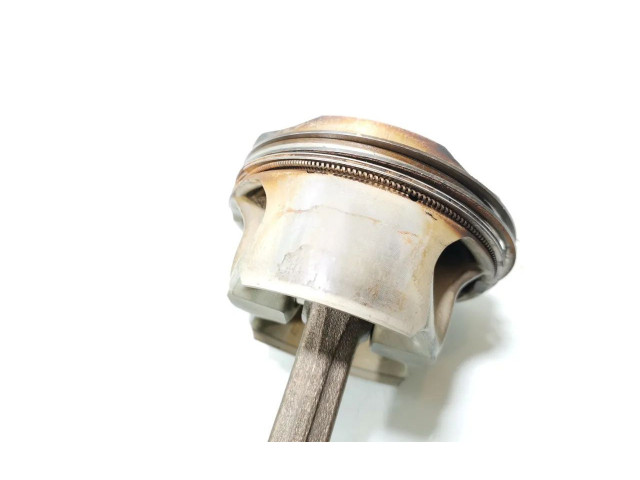 Píst BMW M6 S63B44B