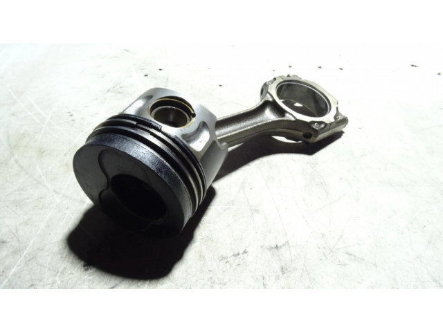 Píst 33FB, HAZ2701 Alfa Romeo 147 pro naftový motor 1.9