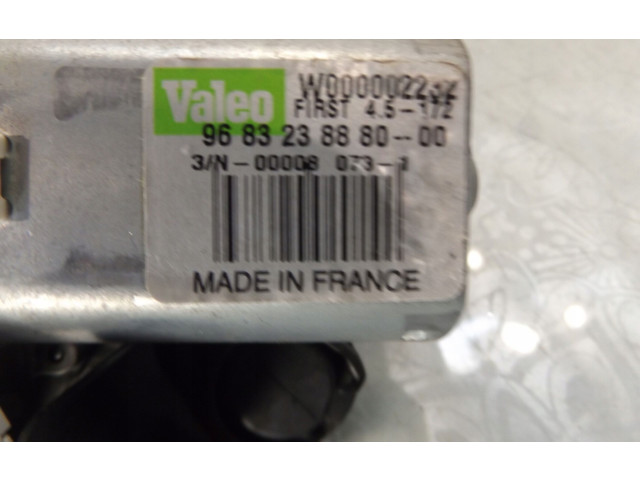 Двигатель стеклоочистителя заднего стекла